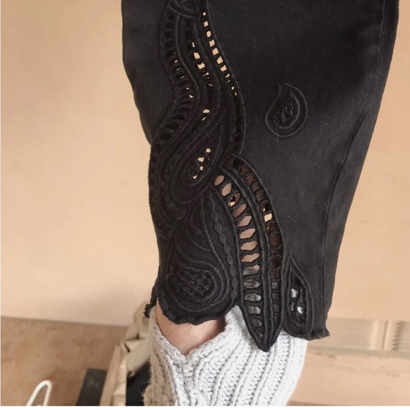 Elie Tahari Skinny Straight Leg Black Jeans Eyelet Cutout Detail - Picture 1 of 5